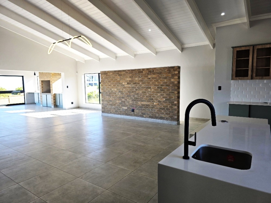 3 Bedroom Property for Sale in Dana Bay Western Cape
